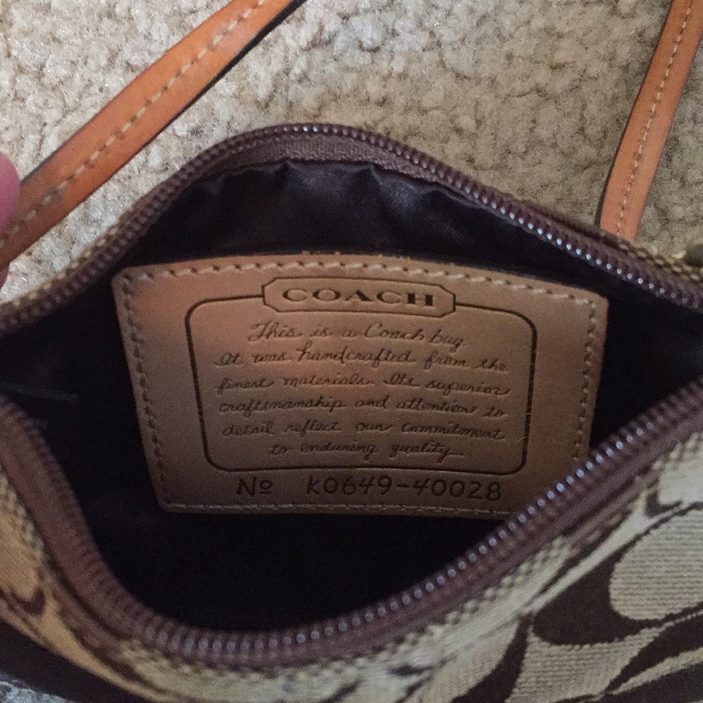 Coach wristlet - Picture 2 of 2